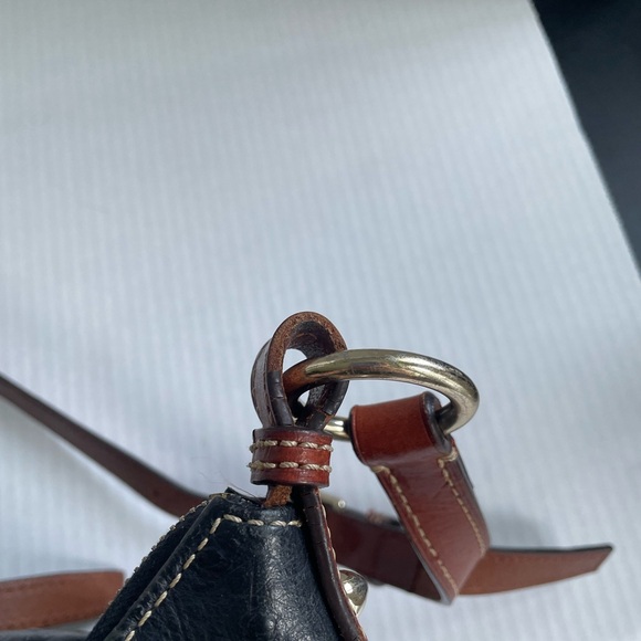 Dooney and Bourke ostrich crossbody bag - Picture 4 of 15